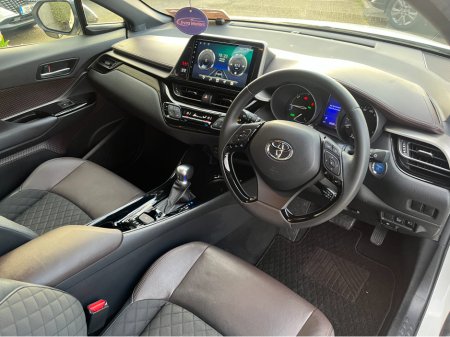 2020 Toyota C-HR SOL AUTOMATIC HYBRID 1.8 PETROL //ADAPTIVE CRUISE CONTROL//KEYLESS ENTRY//REVERSE CAMERA//HEATED SEATS// €22,950 thumbnail