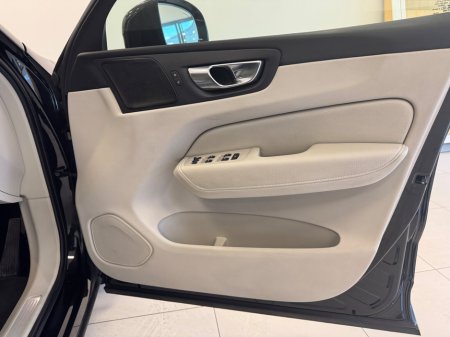 2021 Volvo XC60 - thumbnail 13