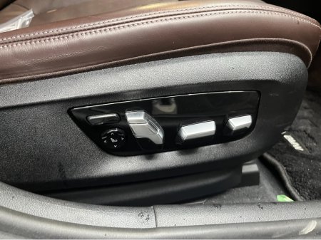 2020 BMW 5 Series - thumbnail 12