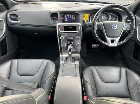 2017 Volvo V60 R-DESIGN D4 2.0 // OPENING SUNROOF // SERVICE HISTORY // DIAMOND CUT ALLOYS €19,900 thumbnail