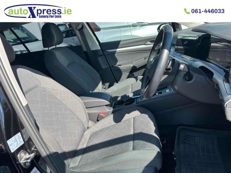 2022 Volkswagen Golf 2.0 TDI Automatic, Reversing camera €29,995