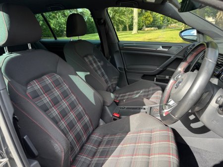 2018 Volkswagen Golf - thumbnail 11