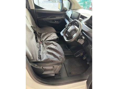 2020 Peugeot Partner - thumbnail 7