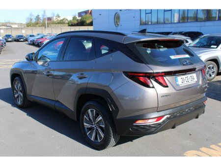 2021 Hyundai Tucson - view 3