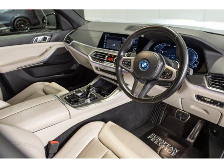 2022 BMW X5 xDrive45e M Sport €57,950 thumbnail