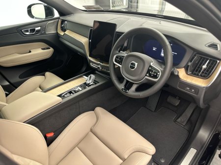 2026 Volvo XC60 - thumbnail 6