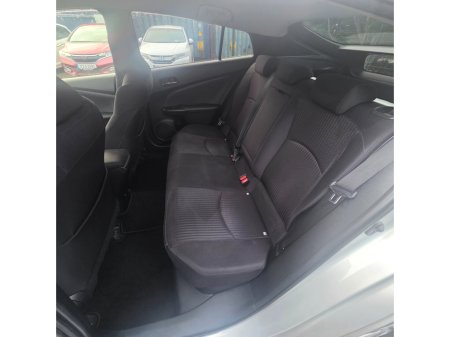 2018 Toyota Prius - thumbnail 16