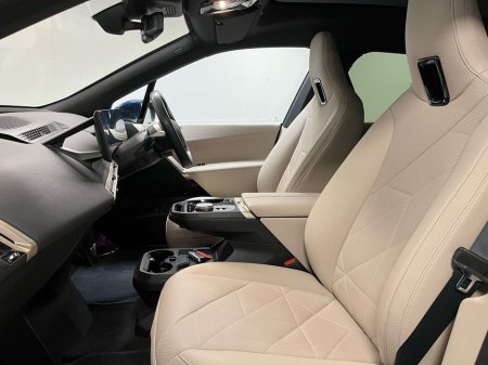 2022 BMW iX - thumbnail 18