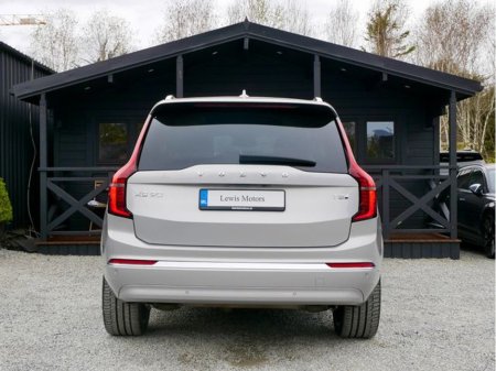 2025 Volvo XC90 - thumbnail 4