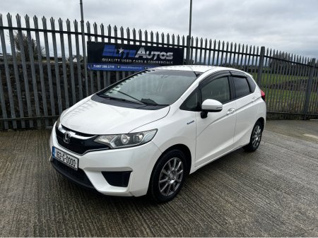 2016 Honda Fit Self Charging Hybrid €10,995 thumbnail