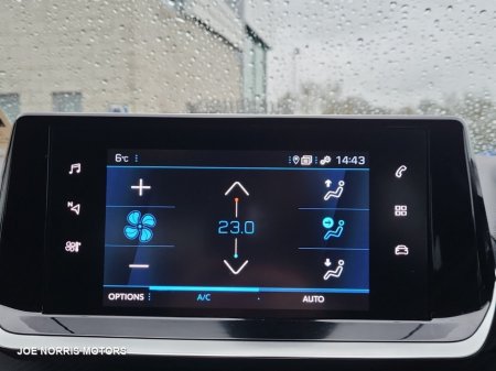 2023 Peugeot 2008 ALLURE 1.2 100 6.4 4DR €24,995 thumbnail