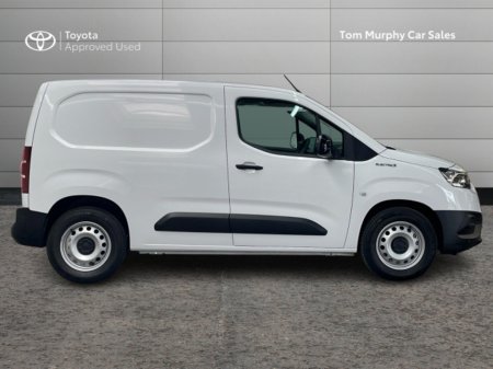 2025 Toyota Proace City  €22,500