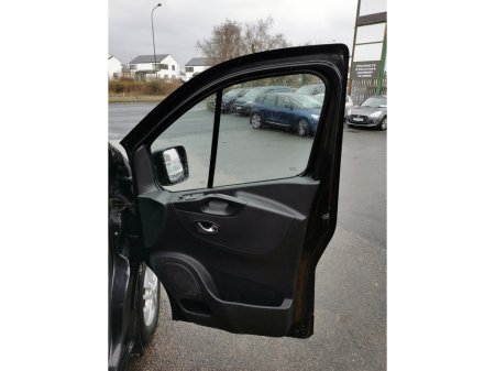 2020 Renault Trafic LL30 ENERGY DCI 145 SPORT LL29 PANE €12,999 thumbnail