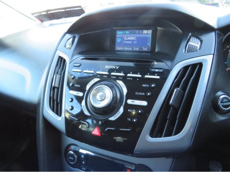 2012 Ford Focus - thumbnail 12