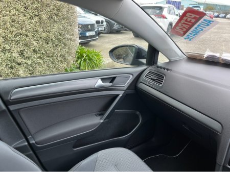 2018 Volkswagen Golf - thumbnail 15