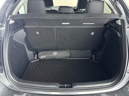 2023 Toyota Yaris HYBRID LUNA SPORT €24,950 thumbnail