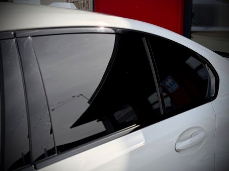 2025 BMW 3 Series - thumbnail 28