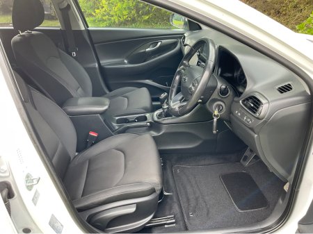 2017 Hyundai i30 - thumbnail 18