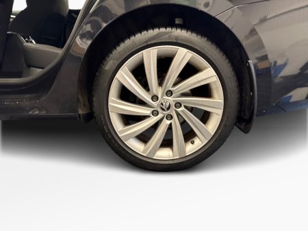 2023 Skoda Octavia - thumbnail 5