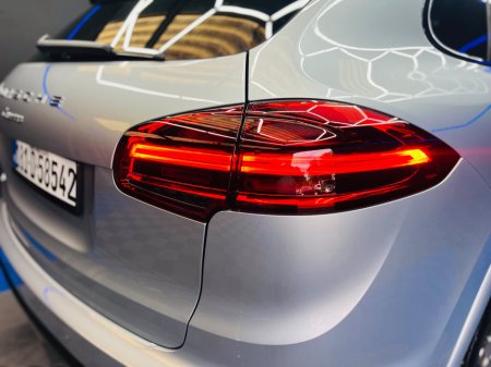 2018 Porsche Cayenne - thumbnail 15