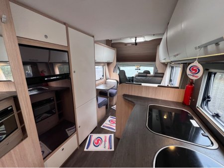 2020 Sunlight T 67 A72 RIGHT HAND DRIVE 3DR €69,800 thumbnail