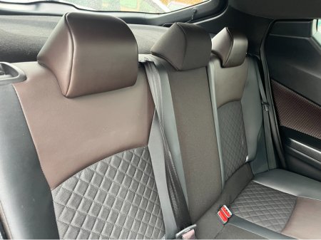 2019 Toyota C-HR 1.8 HYBRID AUTO LOW KM HIGH SPEC €20,950 thumbnail