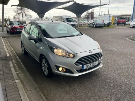 2015 Ford Fiesta - thumbnail 6