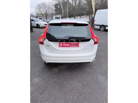 2015 Volvo V60 - thumbnail 11