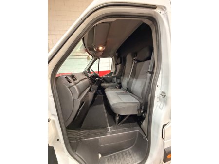 2022 Nissan Interstar L4 H2 145 RWD SINGLE €23,983 thumbnail