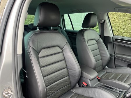 2020 Volkswagen Golf MEISTER HIGHLINE AUTOMATIC 2.0 DIESEL //MASSIVE SPEC//FULL LEATHER HEATED SEATS//DYNAUDIO SOUND SYSTEM//ELECTRIC MEMORY DRIVERS SEAT//REVERSE CAMERA// €21,950 thumbnail
