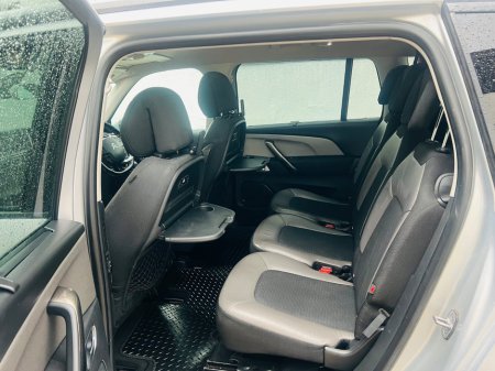 2016 Citroen Grand C4 Picasso BlueHDi 150 6-speed manual Exclusive+ €8,750 thumbnail