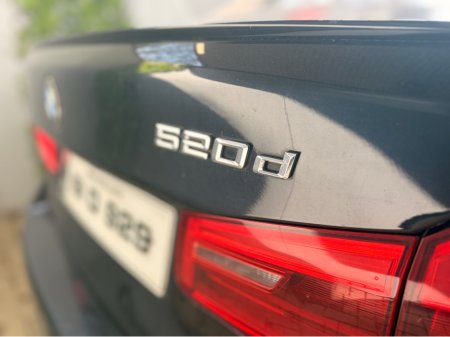 2019 BMW 5 Series - thumbnail 3