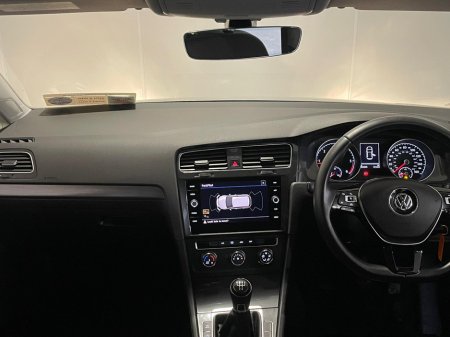 2018 Volkswagen Golf - thumbnail 3