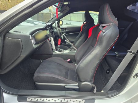 2012 Toyota GT86 DBA-ZN6 €17,950 thumbnail