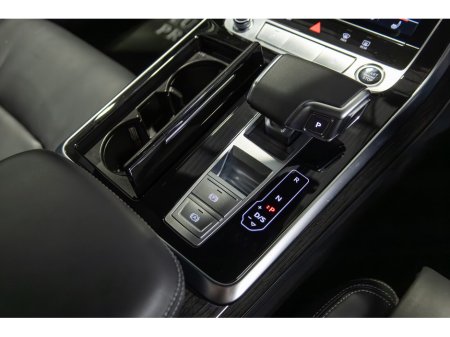 2023 Audi Q8 3.0TFSI e 55 S Line €74,950 thumbnail