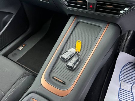 2023 Cupra Born V1 // VERY LOW MILEAGE // APPLE CARPLAY/ANDROID AUTO // 360 DEGREE SURROUND PARKING CAMERAS €24,900 thumbnail