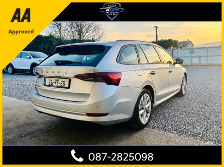 2022 Skoda Octavia - thumbnail 4