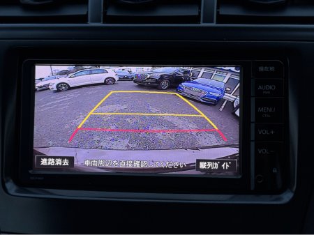 2014 Toyota Prius Alpha - thumbnail 22