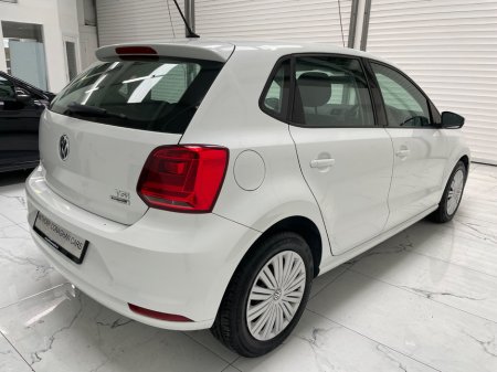 2015 Volkswagen Polo - thumbnail 3