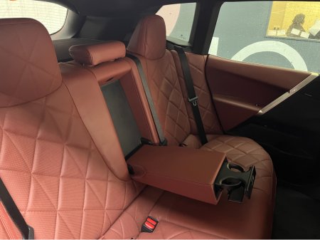 2022 BMW iX - thumbnail 13