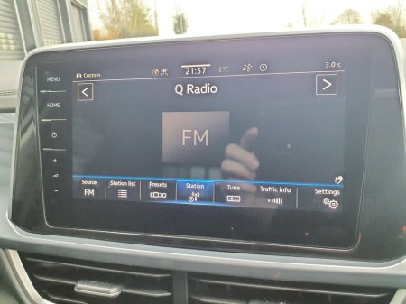 2023 Volkswagen T-Roc 2.0 TDi Sport DSG 150PS €30,950 thumbnail