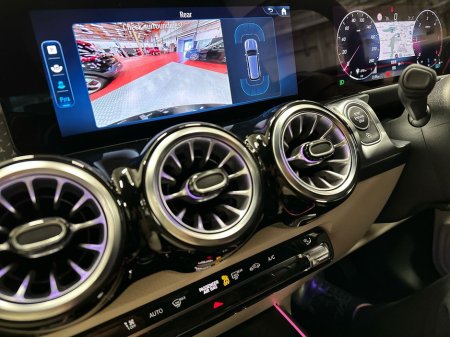 2025 Mercedes-Benz GLB GLB200 D Progressive Line + *Saving €8,748 from new price* €61,900 thumbnail