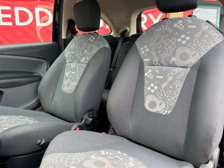 2013 Ford Ka - thumbnail 12