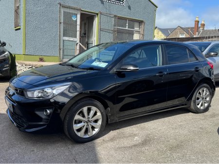 2021 Kia Rio - thumbnail 3