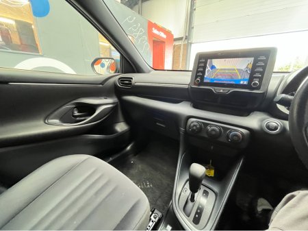 2020 Toyota Yaris - thumbnail 13