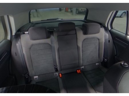 2016 Volkswagen Golf - thumbnail 11