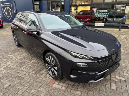 2026 Peugeot 308 Allure 1.2 PureTech Hybrid 136 e-DCS6 €38,695 thumbnail