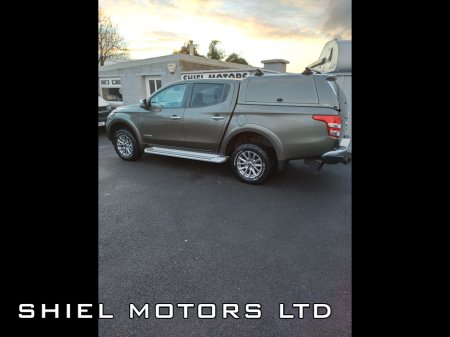 2020 Mitsubishi L200 CREW CAB PICK UP 4X4 MANUAL €25,750 thumbnail