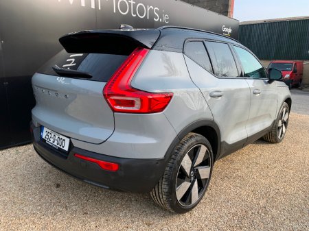 2025 Volvo EX40 - thumbnail 3