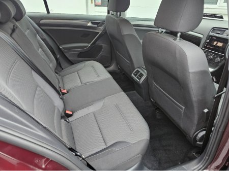 2017 Volkswagen Golf 2.0 TDI SE NAV BLUEMOTION 150PS 5DR €15,950 thumbnail